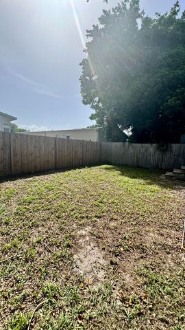 23039 Watergate Circle, Boca Raton, FL 33428