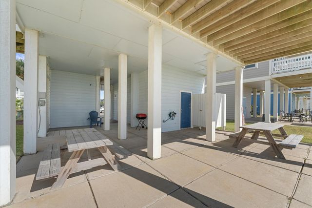 4219 Green Heron Drive, Galveston, TX 77554