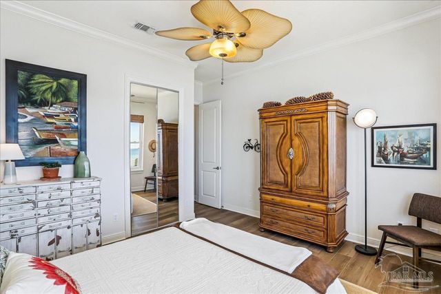 1894 Biscayne Cir Dr, Navarre, FL 32566