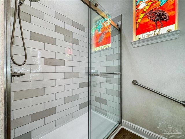 1894 Biscayne Cir Dr, Navarre, FL 32566