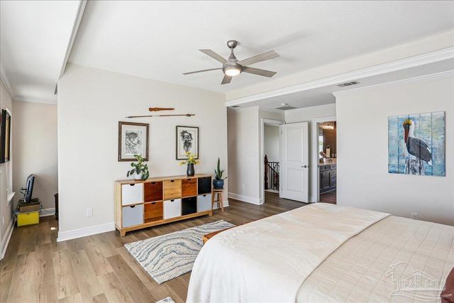 1894 Biscayne Cir Dr, Navarre, FL 32566