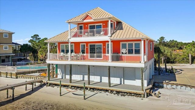 1894 Biscayne Cir Dr, Navarre, FL 32566