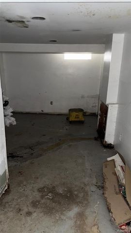 9959 Bishop Street, Detroit, MI 48224