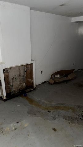 9959 Bishop Street, Detroit, MI 48224