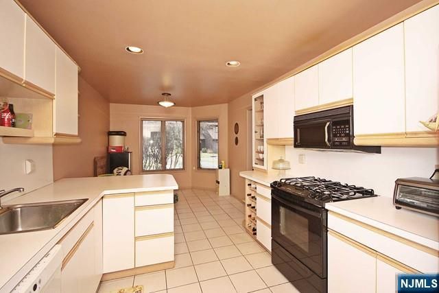 340 French Court, Teaneck, NJ 07666