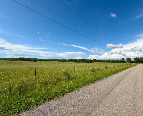 1 Topsy Rd, Waynesboro, TN 38485