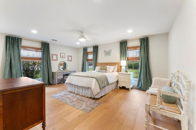 15585 Bedford Lane, Conroe, TX 77384