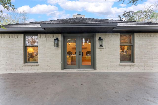 15585 Bedford Lane, Conroe, TX 77384