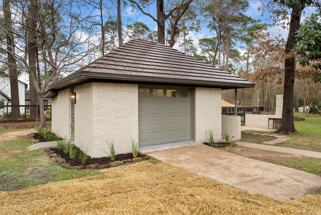 15585 Bedford Lane, Conroe, TX 77384