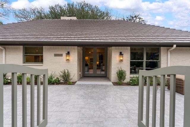 15585 Bedford Lane, Conroe, TX 77384