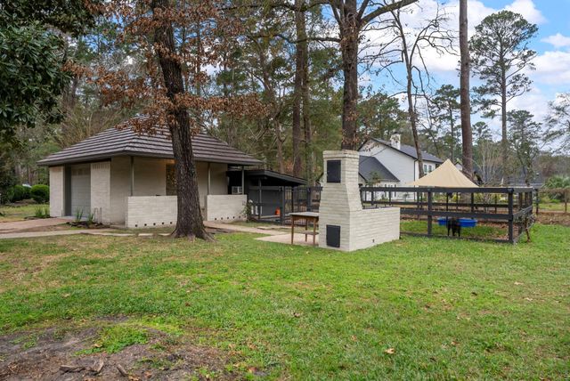 15585 Bedford Lane, Conroe, TX 77384