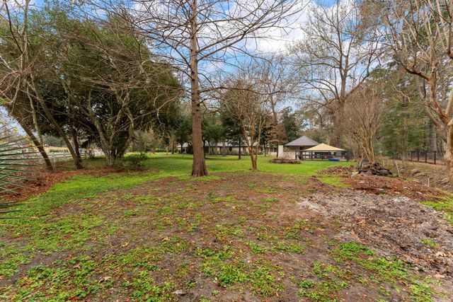 15585 Bedford Lane, Conroe, TX 77384