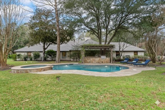 15585 Bedford Lane, Conroe, TX 77384