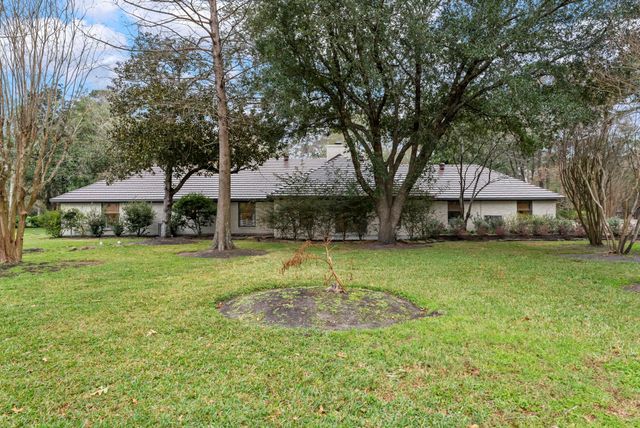 15585 Bedford Lane, Conroe, TX 77384