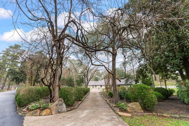 15585 Bedford Lane, Conroe, TX 77384