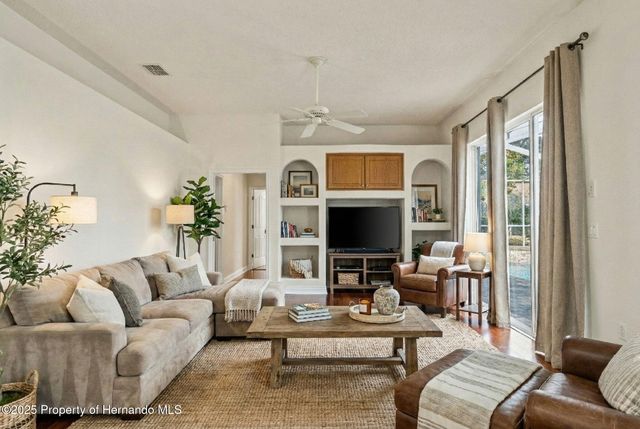 13375 Newcastle Avenue, Spring Hill, FL 34609