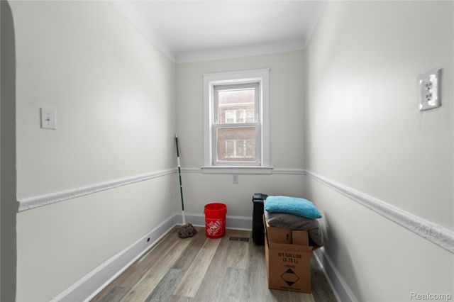 3334 Fullerton Street, Detroit, MI 48238