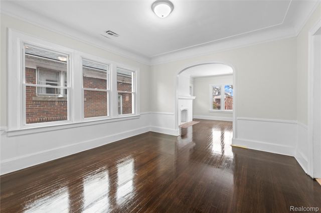 3334 Fullerton Street, Detroit, MI 48238