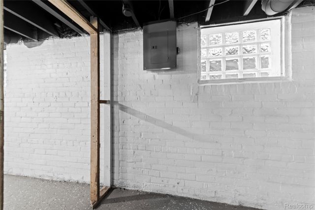 3334 Fullerton Street, Detroit, MI 48238