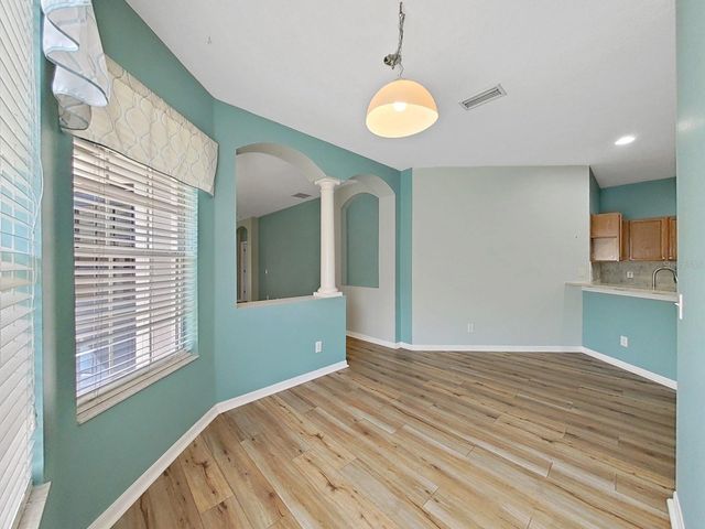 6077 SANDHILL RIDGE DRIVE, Lithia, FL 33547
