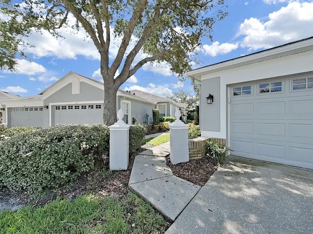 6077 SANDHILL RIDGE DRIVE, Lithia, FL 33547