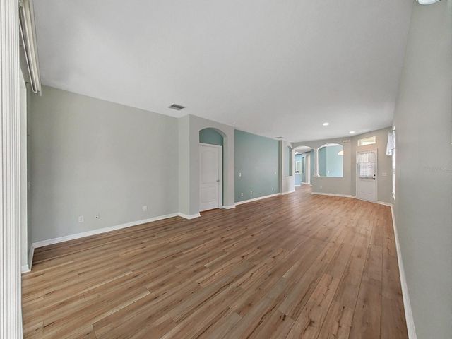6077 SANDHILL RIDGE DRIVE, Lithia, FL 33547