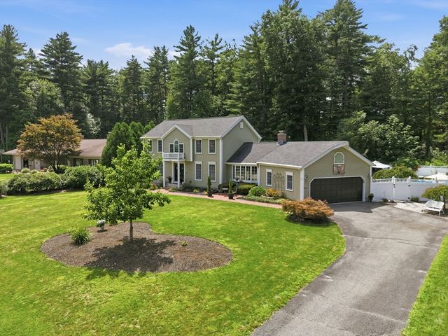 27 Shirley St, Wilbraham, MA 01095