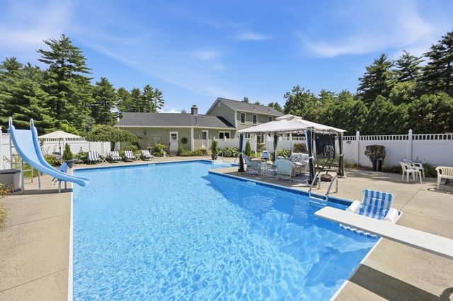27 Shirley St, Wilbraham, MA 01095