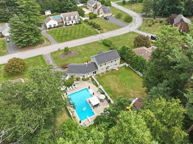 27 Shirley St, Wilbraham, MA 01095