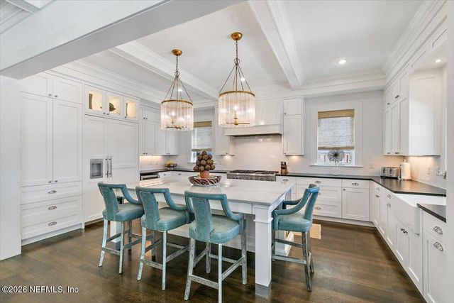 360 5TH Street, Atlantic Beach, FL 32233