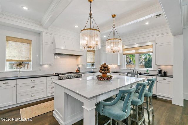 360 5TH Street, Atlantic Beach, FL 32233