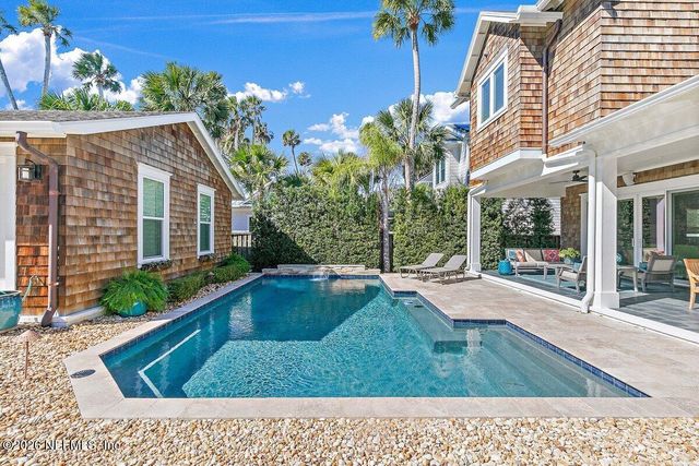 360 5TH Street, Atlantic Beach, FL 32233