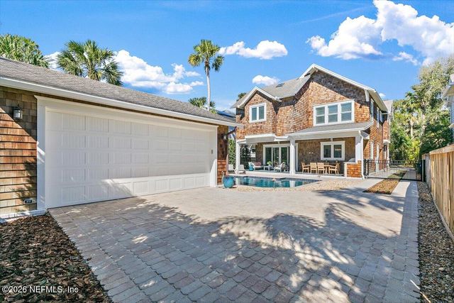 360 5TH Street, Atlantic Beach, FL 32233