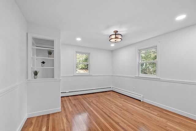 7 Sunnyside Ave, Wellesley, MA 02482