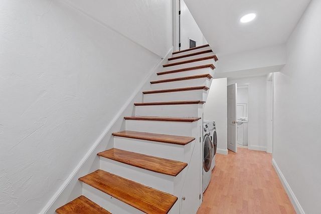 7 Sunnyside Ave, Wellesley, MA 02482