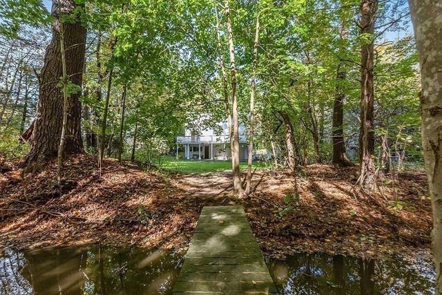 7 Sunnyside Ave, Wellesley, MA 02482