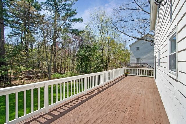 7 Sunnyside Ave, Wellesley, MA 02482