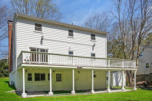 7 Sunnyside Ave, Wellesley, MA 02482