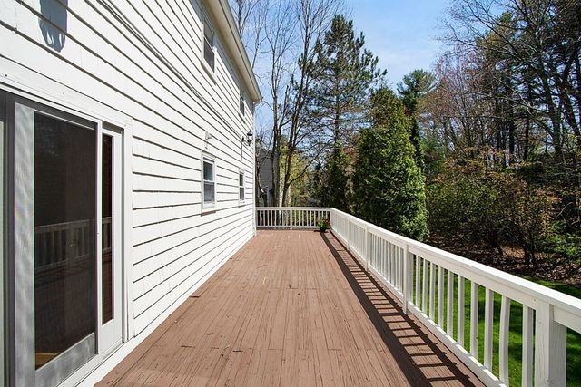 7 Sunnyside Ave, Wellesley, MA 02482