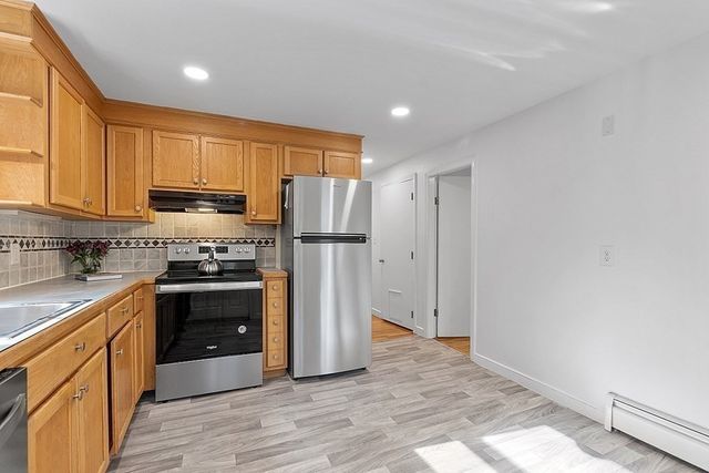 7 Sunnyside Ave, Wellesley, MA 02482