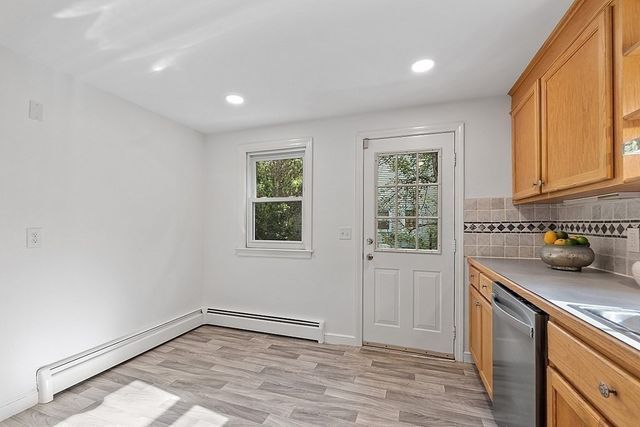7 Sunnyside Ave, Wellesley, MA 02482