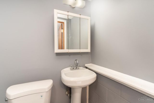 824 Laverty Lane, Anderson Twp, OH 45230