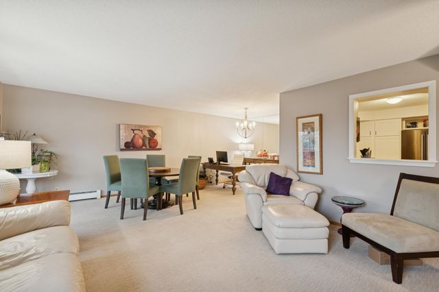 3020 Saint Albans Mill Road 310, Minnetonka, MN 55305