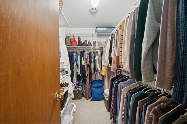 3020 Saint Albans Mill Road 310, Minnetonka, MN 55305