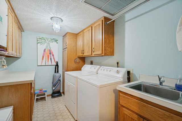 3020 Saint Albans Mill Road 310, Minnetonka, MN 55305