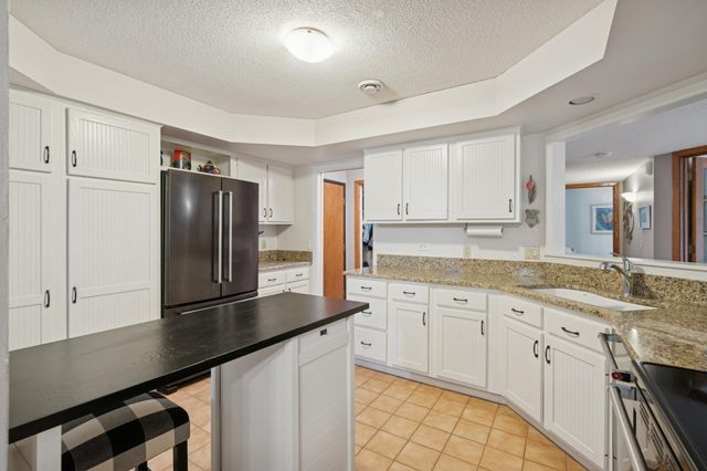 3020 Saint Albans Mill Road 310, Minnetonka, MN 55305