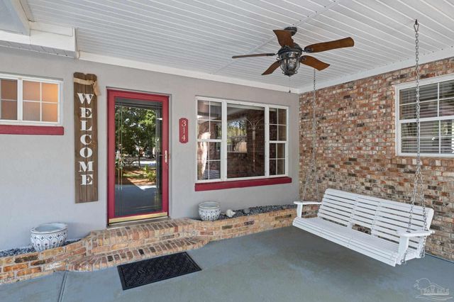 314 Camelia St, Gulf Breeze, FL 32561
