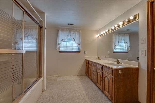 180 Rs County Road 1250, Emory, TX 75440