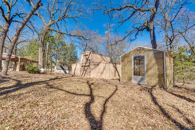 180 Rs County Road 1250, Emory, TX 75440