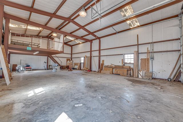 180 Rs County Road 1250, Emory, TX 75440